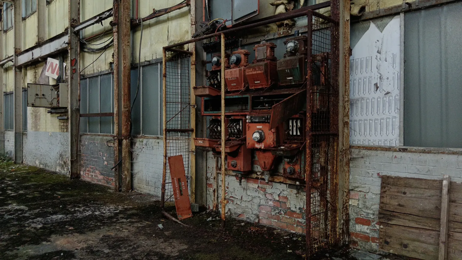 main image