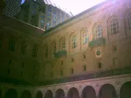 arch building camera:digital_harinezumi exterior mansion orientation:landscape ornate photographer:deaddeaddeath stone window // 1600x1200 // 116KB