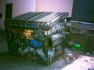 camera:digital_harinezumi dumpster exterior graffiti orientation:landscape photographer:deaddeaddeath trash // 1600x1200 // 192KB