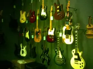 camera:digital_harinezumi guitar instrument interior music orientation:landscape photographer:deaddeaddeath store // 1600x1200 // 272KB