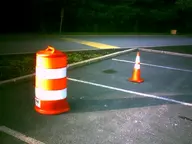 camera:digital_harinezumi exterior orientation:landscape parking_lot photographer:deaddeaddeath traffic_cone // 1600x1200 // 193KB