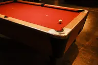 billiard_table camera:fujifilm_x100 interior orientation:landscape photographer:deaddeaddeath tagme // 1728x1152 // 173KB