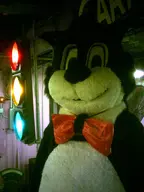 animatronic camera:digital_harinezumi flea_market interior orientation:portrait photographer:deaddeaddeath store traffic_light // 1200x1600 // 149KB