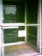 camera:digital_harinezumi door exterior fence lock metal orientation:portrait photographer:deaddeaddeath // 1200x1600 // 301KB