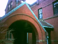 arch brick building camera:digital_harinezumi exterior mansion orientation:landscape ornate photographer:deaddeaddeath // 1600x1200 // 167KB