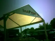 awning camera:digital_harinezumi exterior orientation:landscape parking_lot photographer:deaddeaddeath shopping_cart vehicle // 1600x1200 // 76KB