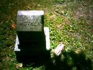 camera:digital_harinezumi exterior grass graveyard photographer:deaddeaddeath // 1600x1200 // 368KB